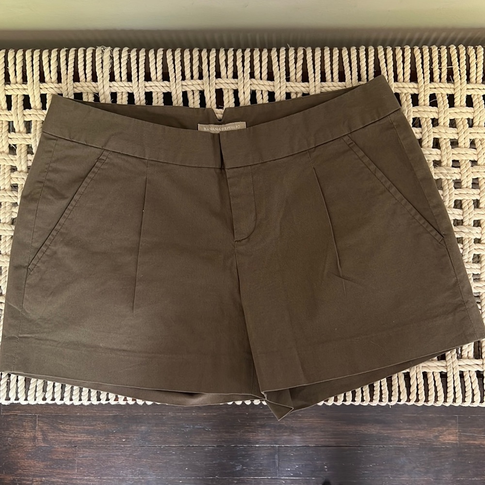 Banana Republic Size 4 Brown Shorts